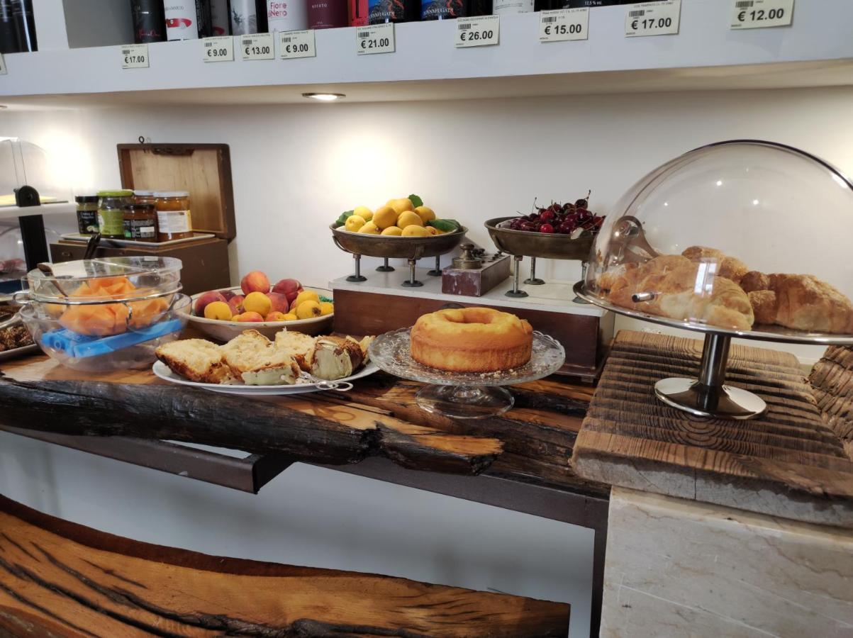 Boutique Rooms And Breakfast Granveliero Trapani Kültér fotó