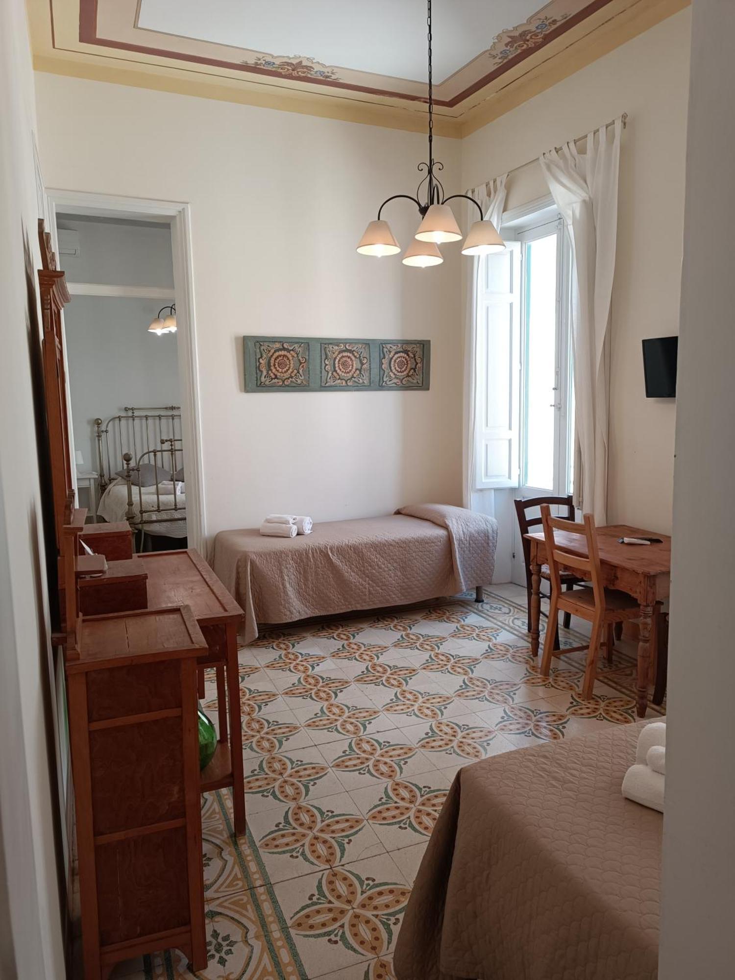 Boutique Rooms And Breakfast Granveliero Trapani Kültér fotó