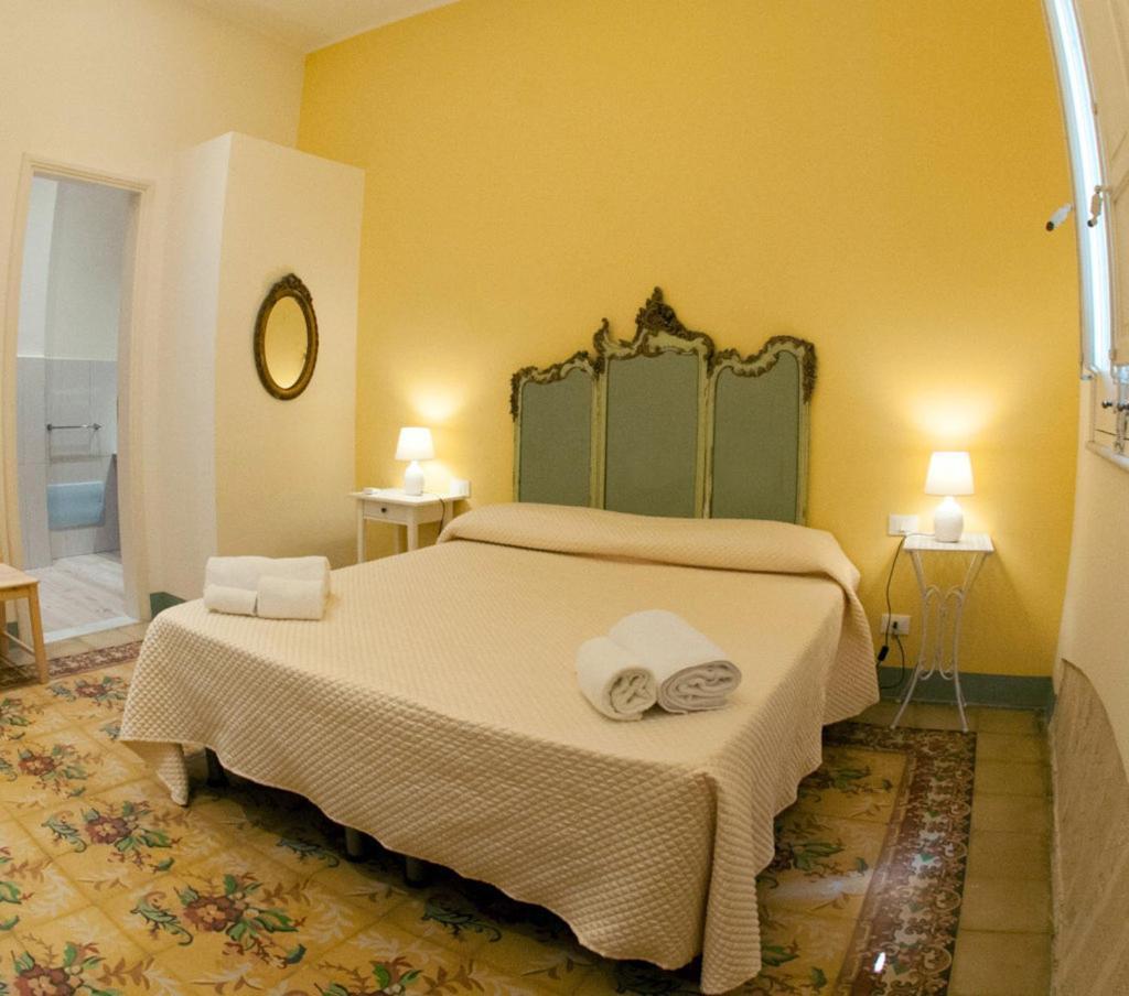 Boutique Rooms And Breakfast Granveliero Trapani Kültér fotó