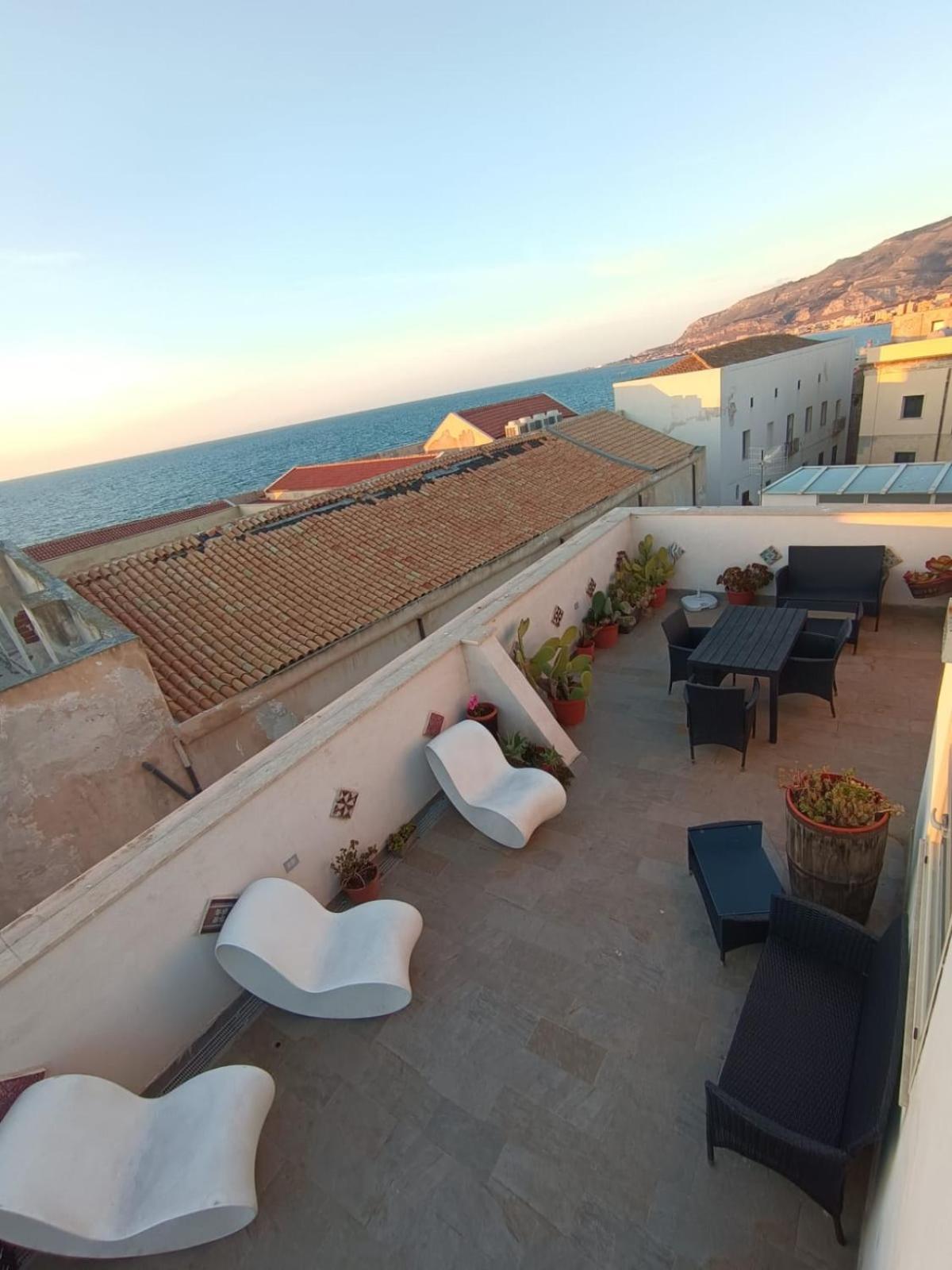 Boutique Rooms And Breakfast Granveliero Trapani Kültér fotó
